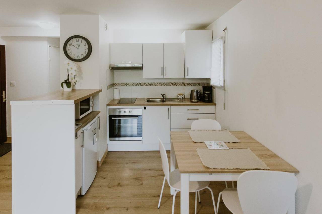 Appartement 4 Personnes Jardin Et Parking Vannes Exterior photo
